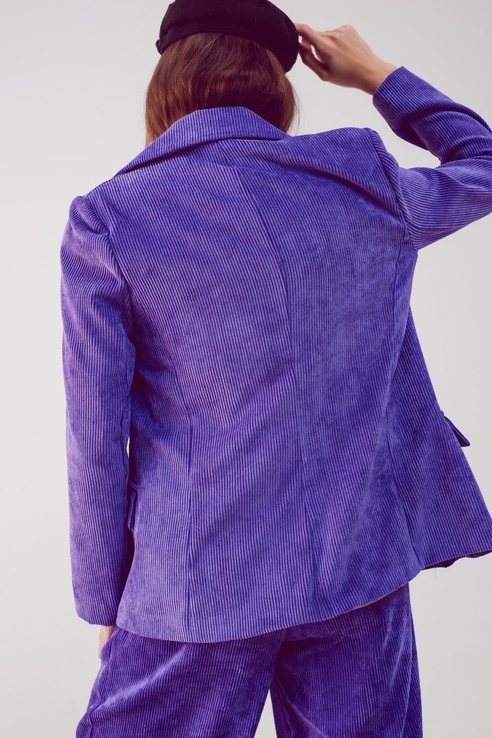Americana con botones de estilo vintage de pana en morado