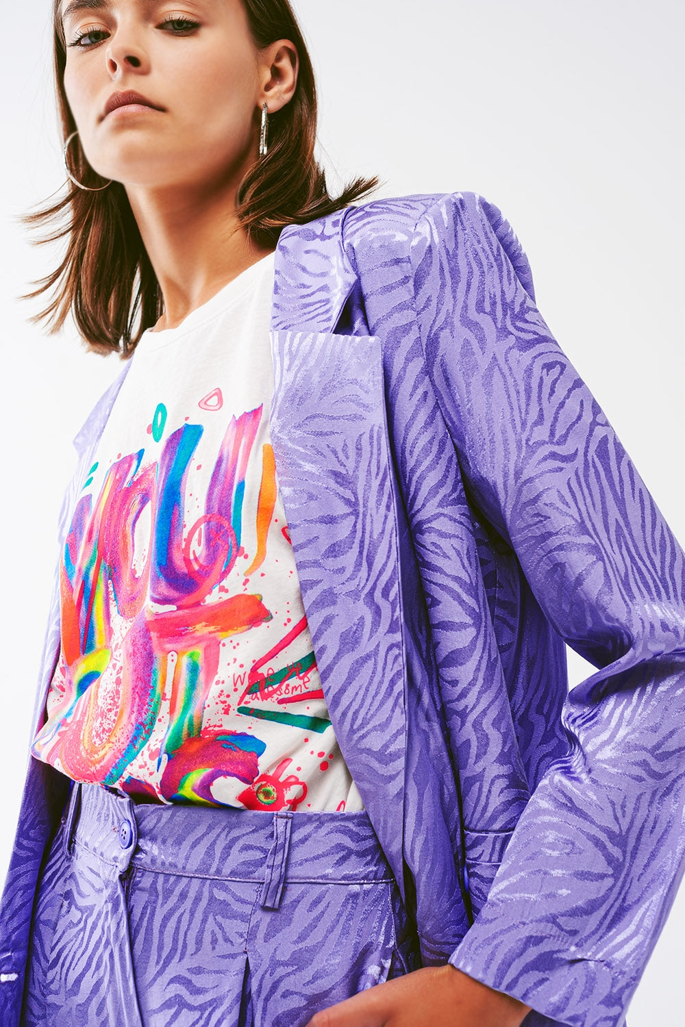 Blazer oversize con estampado de cebra en morado
