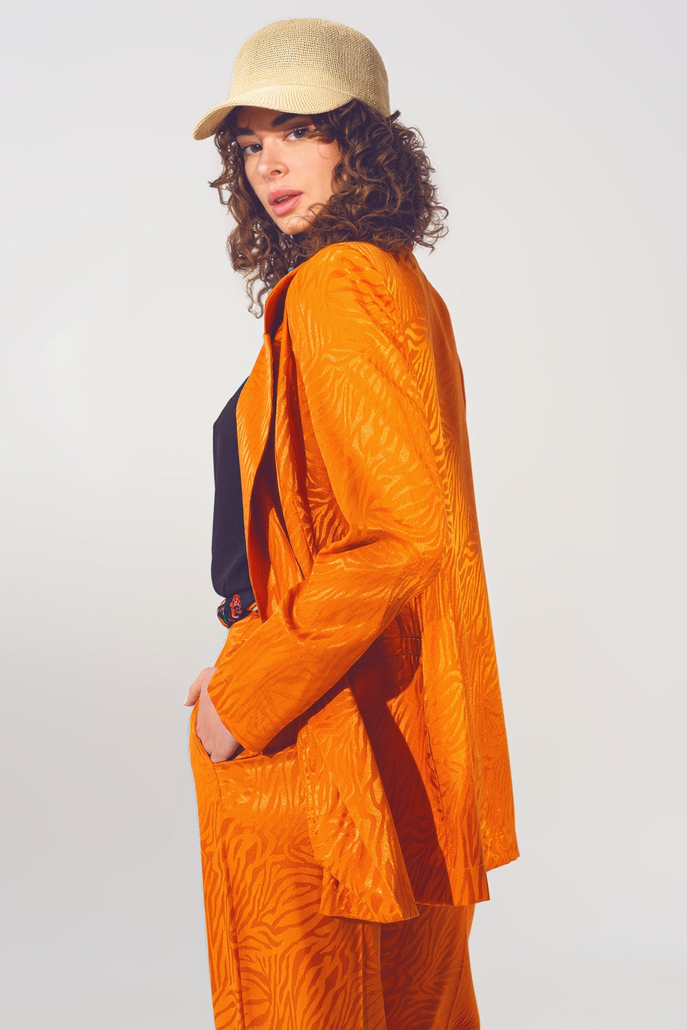 Blazer oversize con estampado de cebra en naranja