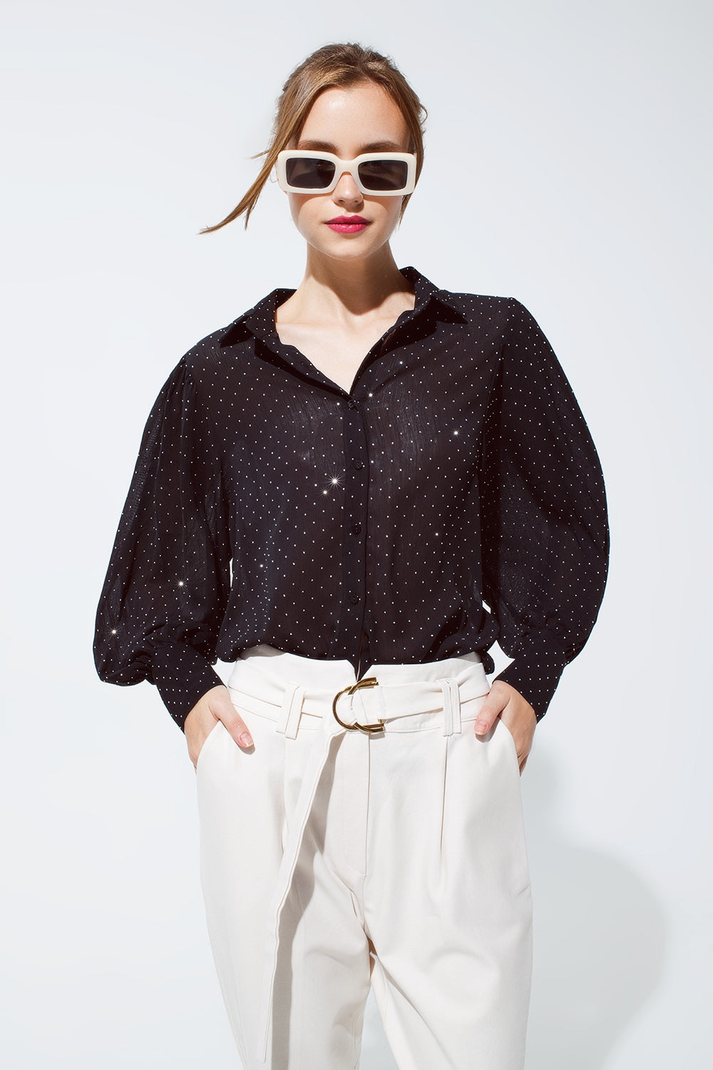 Blusa en negro con detalle de strass