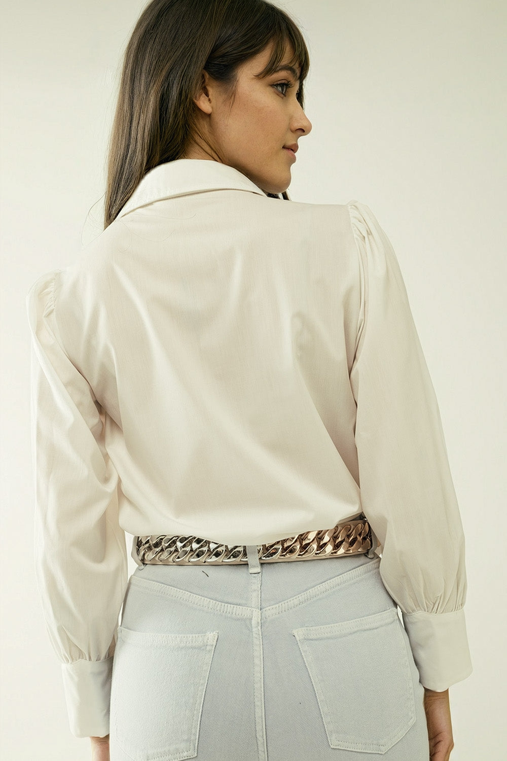 Camisa blanca basica de poplin de manga larga globo