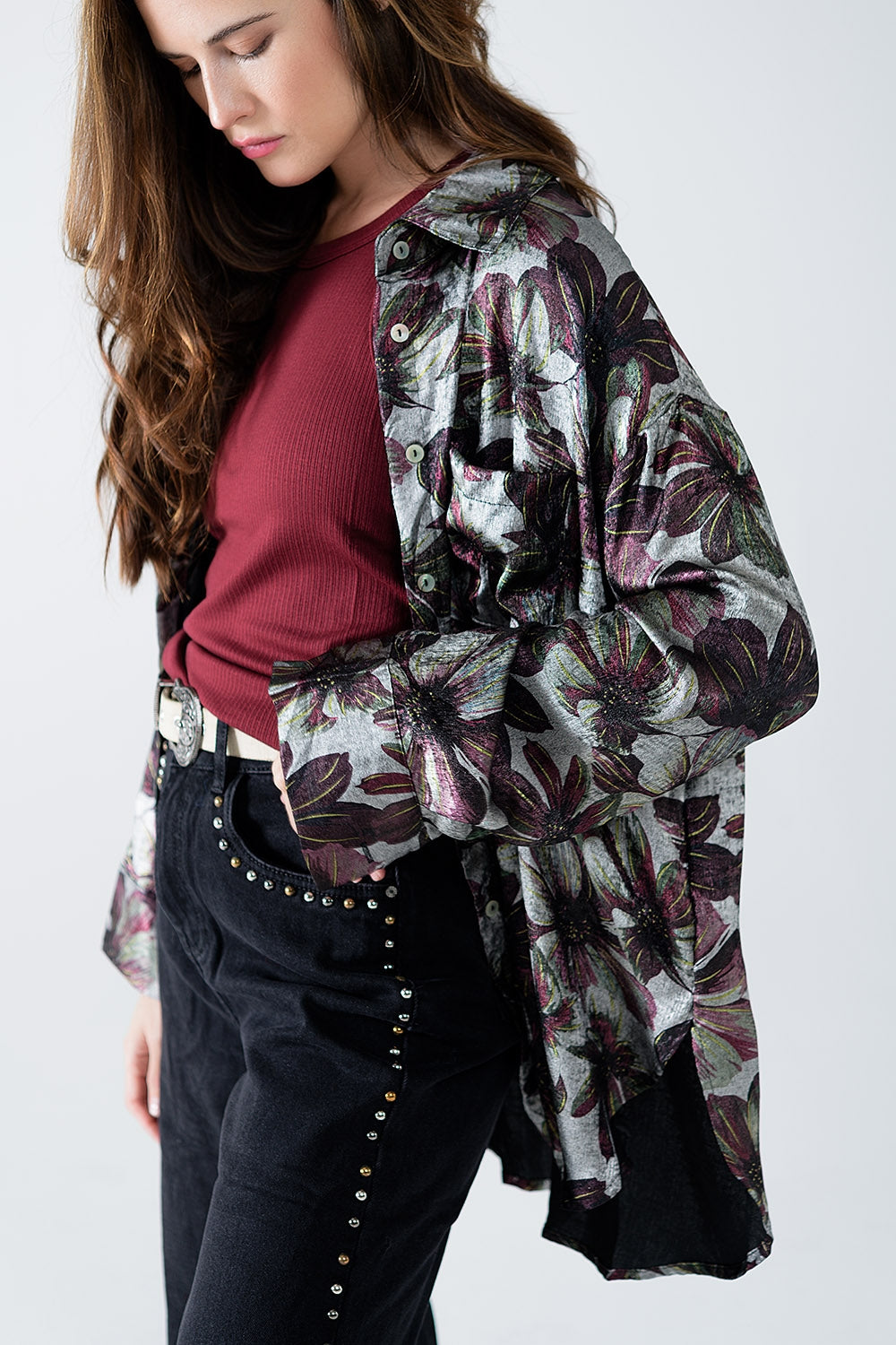 Camisa con estampado de flores efecto metalizado
