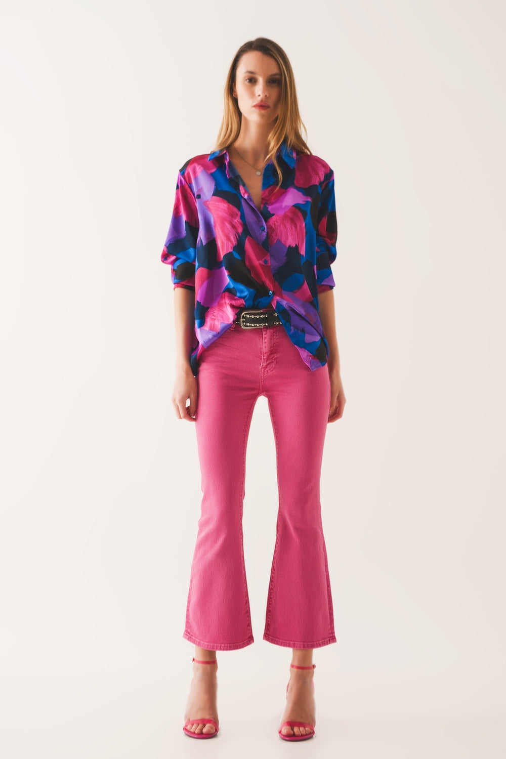 Camisa con estampado floral morado