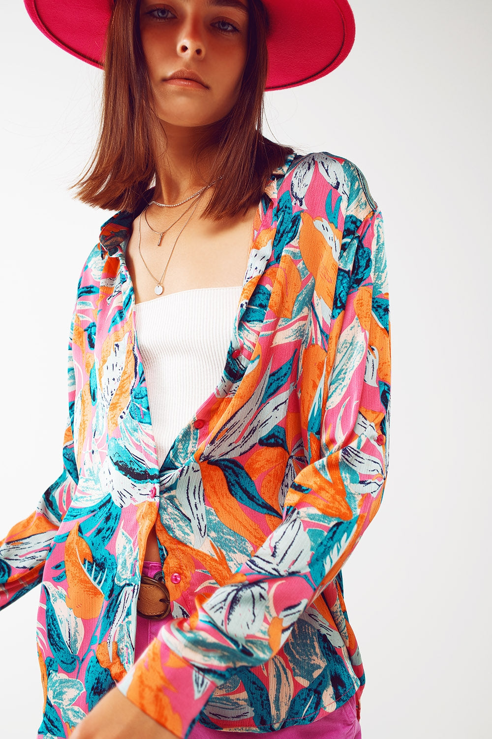 Camisa de satén con estampado floral en naranja