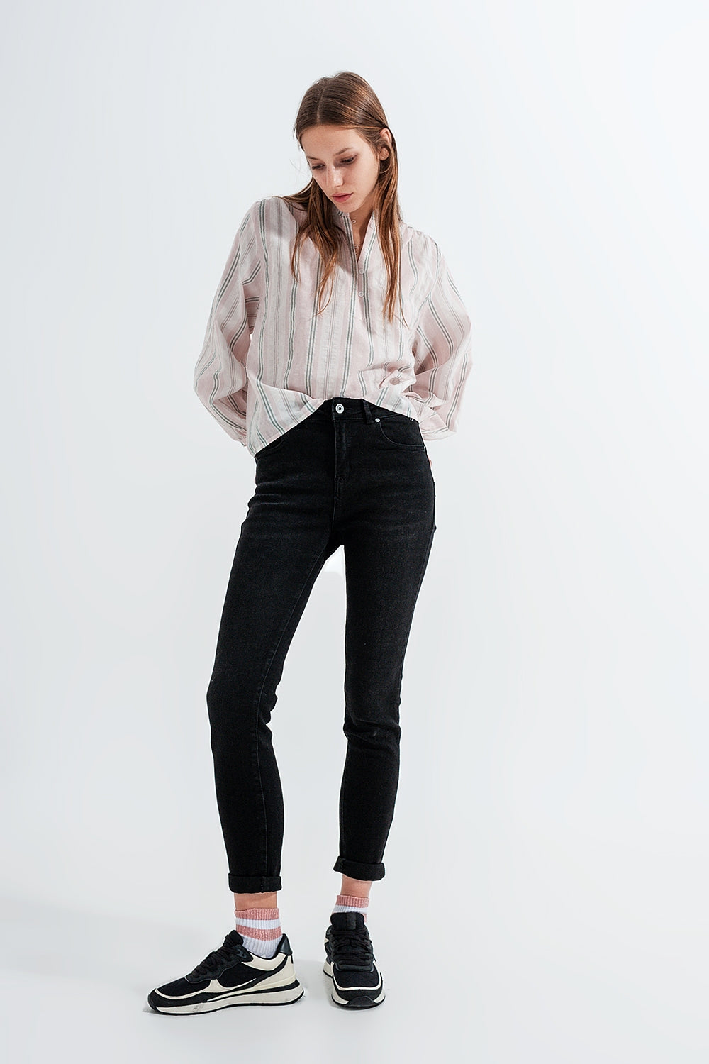 Camisa rosa de rayas con cuello mao