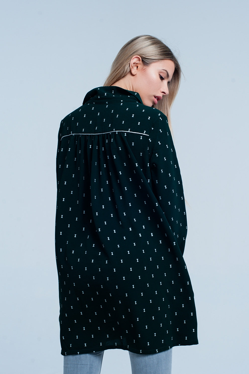 Camisa Verde larga con estampado en plateado