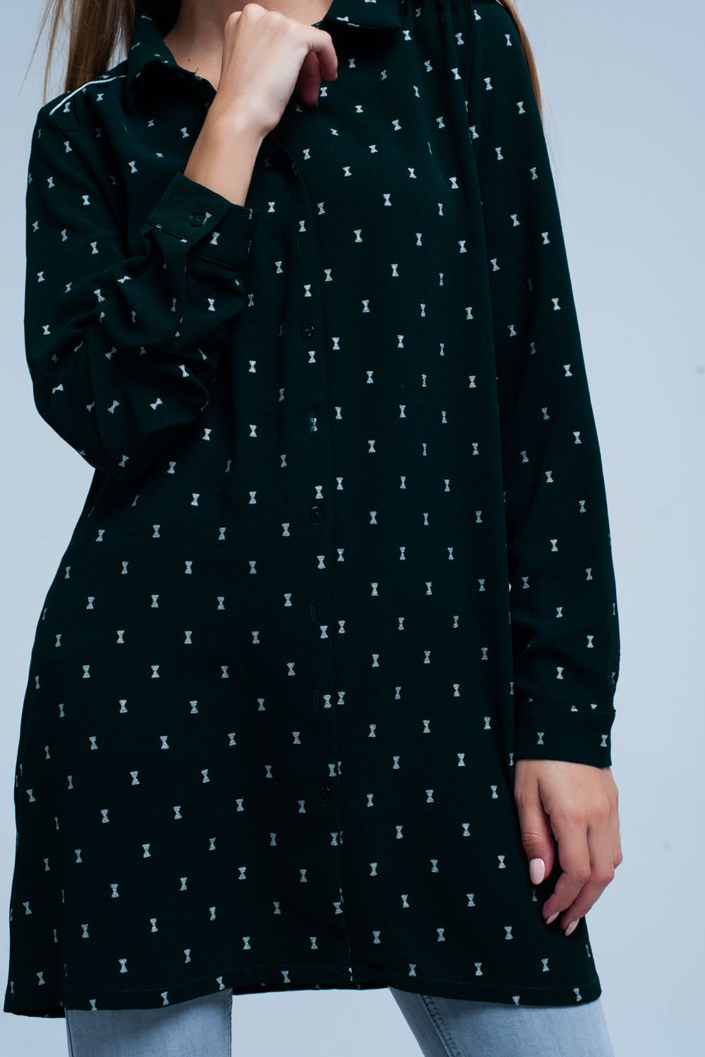 Camisa Verde larga con estampado en plateado