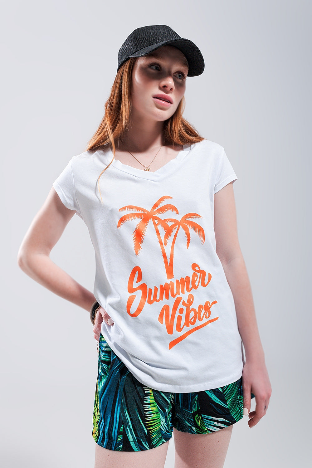 Camiseta blanca con estampado Summer Vibes