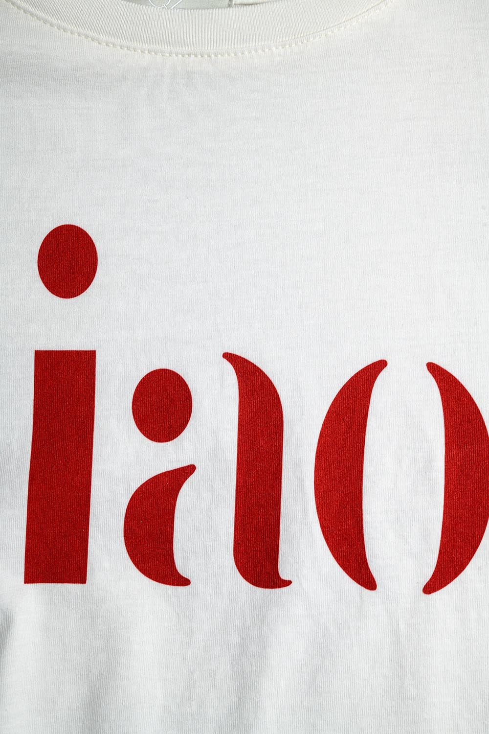 Camiseta de algodón fabricada en Italia con el logo Ciao en color rojo