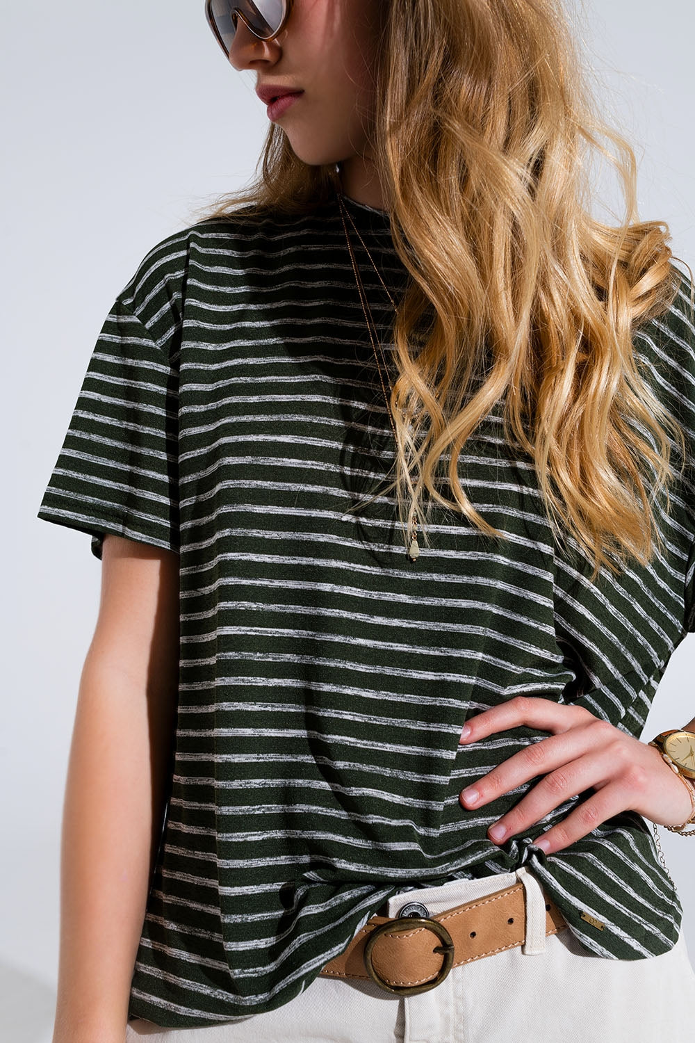 Camiseta de rayas Relaxed con cuello redondo en color caqui