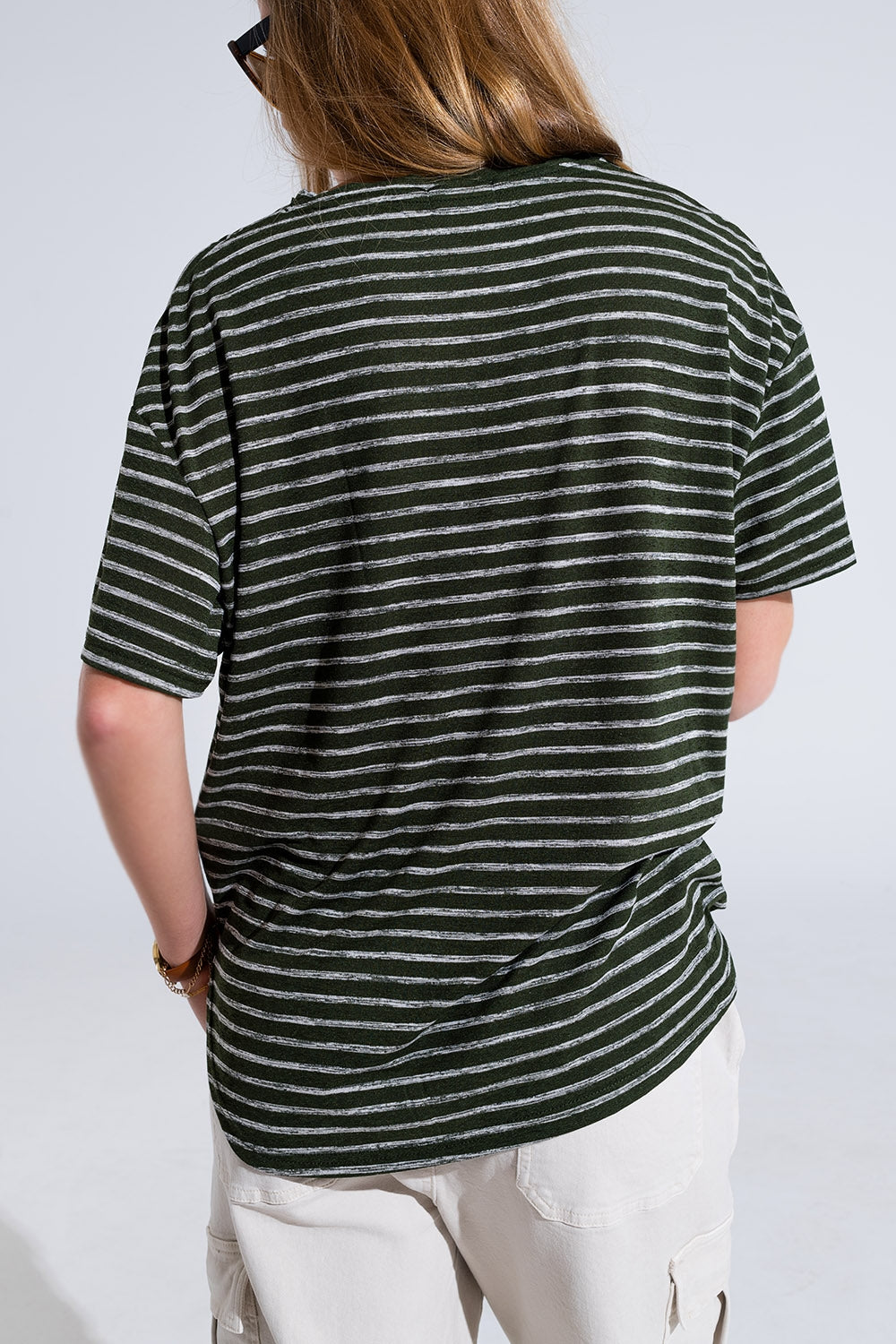 Camiseta de rayas Relaxed con cuello redondo en color caqui
