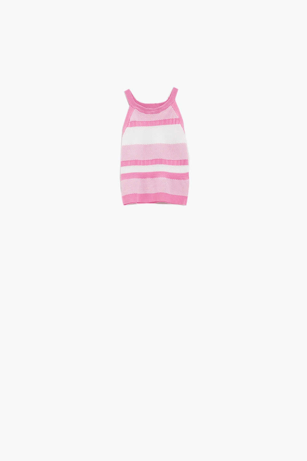 Camiseta de tirantes rosa con diseño de rayas en diferentes tejidos