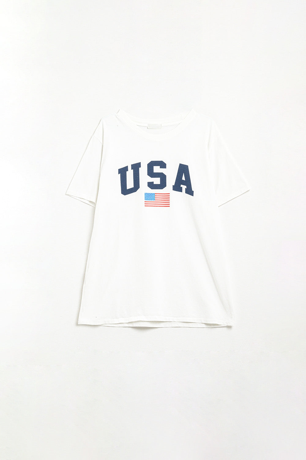 Camiseta larga holgada blanca con logotipo de USA