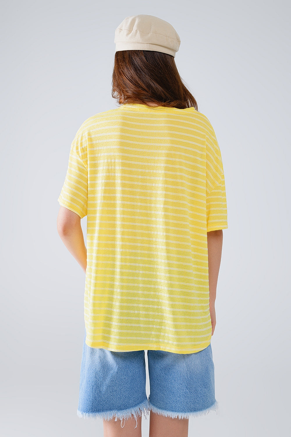 Camiseta relajada de rayas con cuello redondo en amarillo