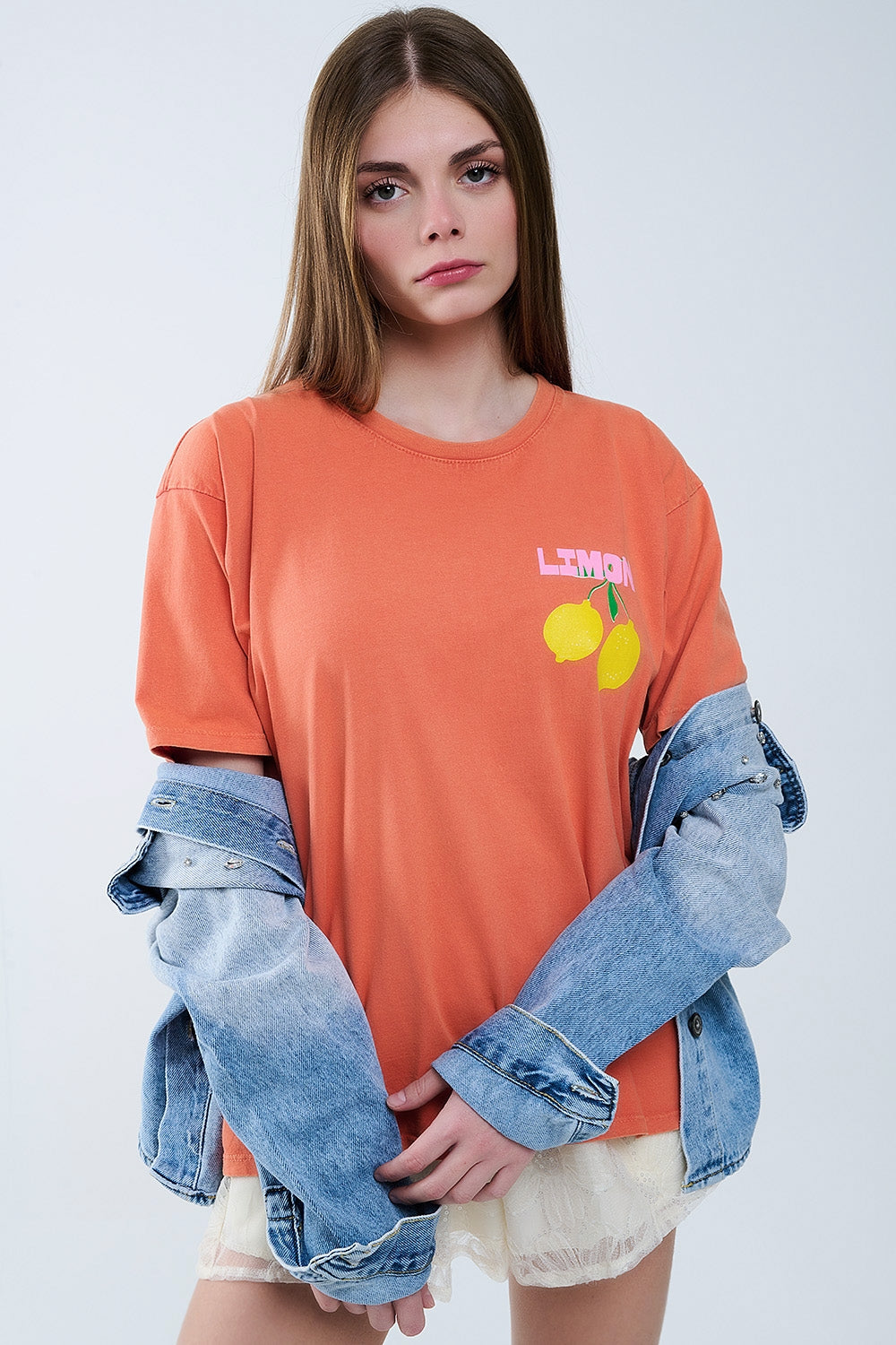 camiseta relajada naranja con estampado de limones