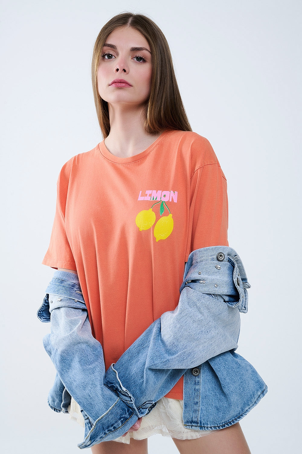 camiseta relajada naranja con estampado de limones