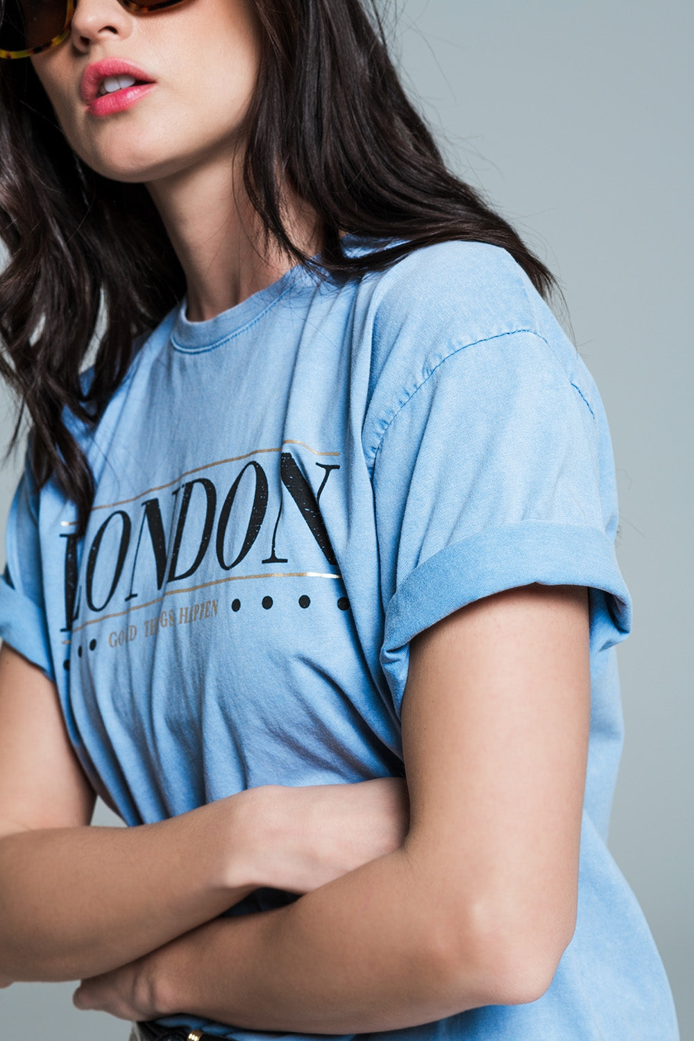camiseta relaxed fit en baby bue lavado con logotipo de londres