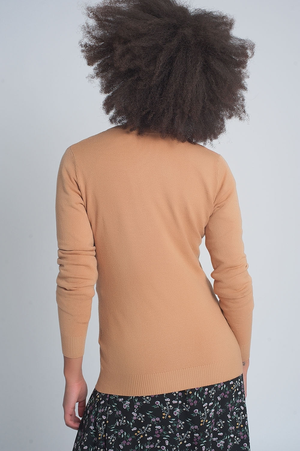Chaqueta de punto con botones delanteros en camel