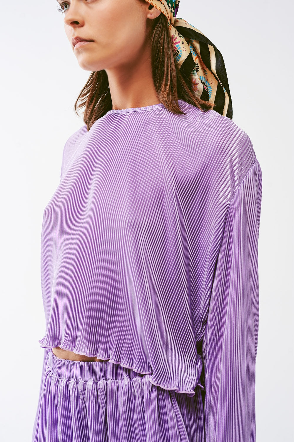 Crop Top plisado con cuello redondo en lila