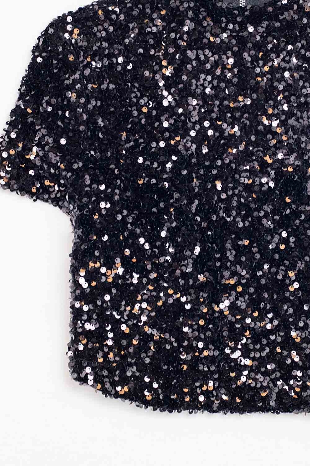 Cropped top negro con lentejuelas