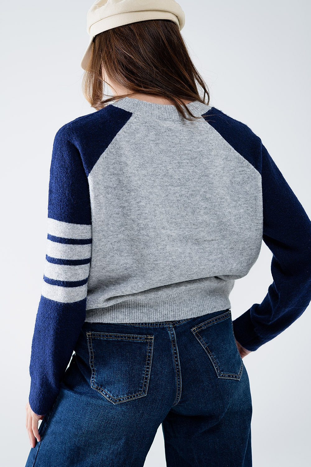 Jersey bicolor de manga raglán en azul marino y gris