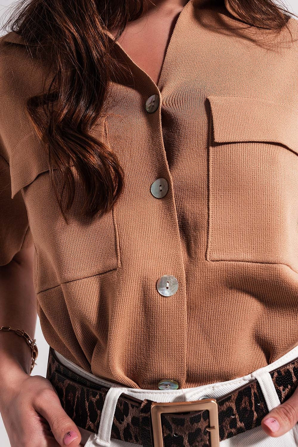 Jersey color camel de manga corta