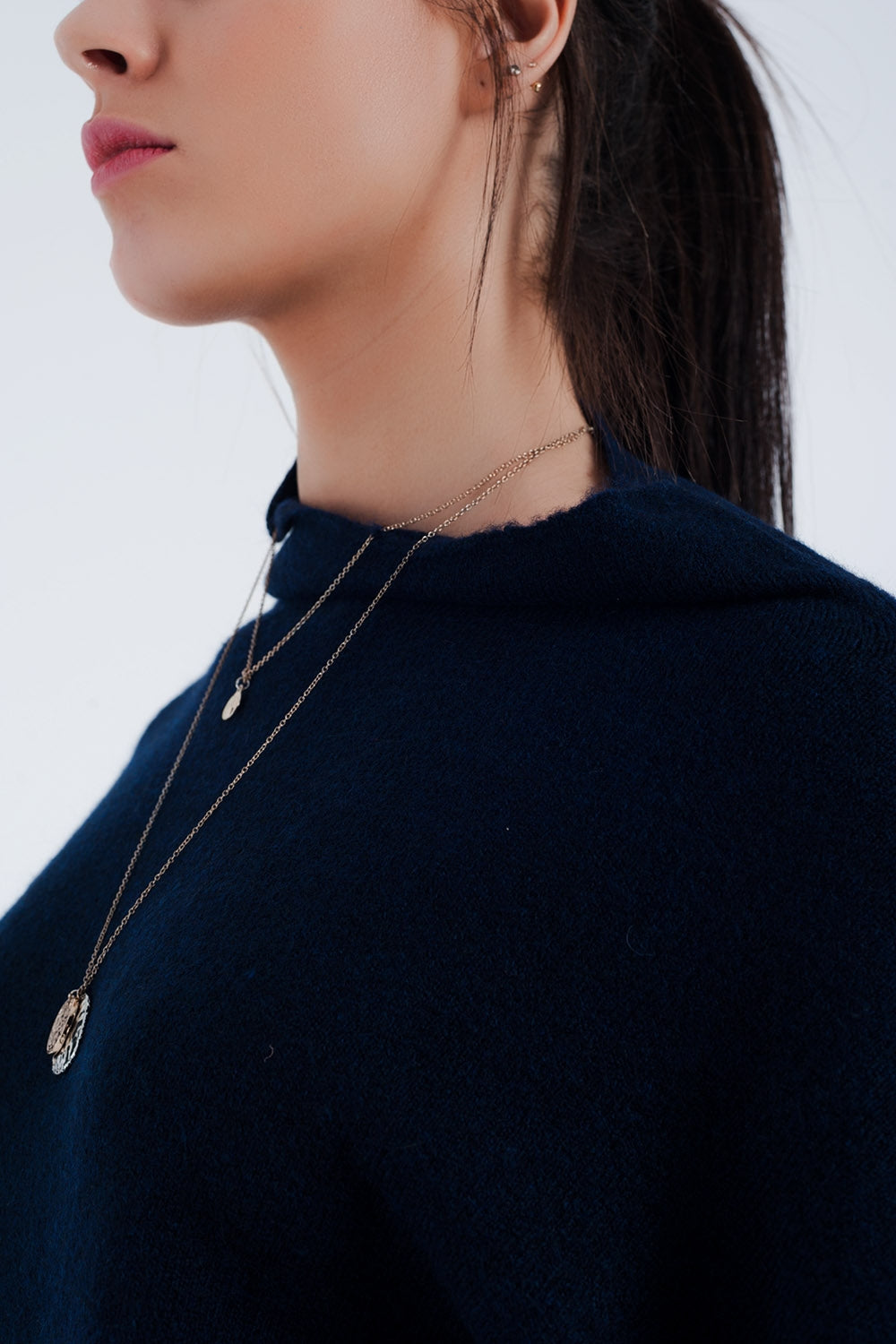 Jersey con cuello desbocado en azul