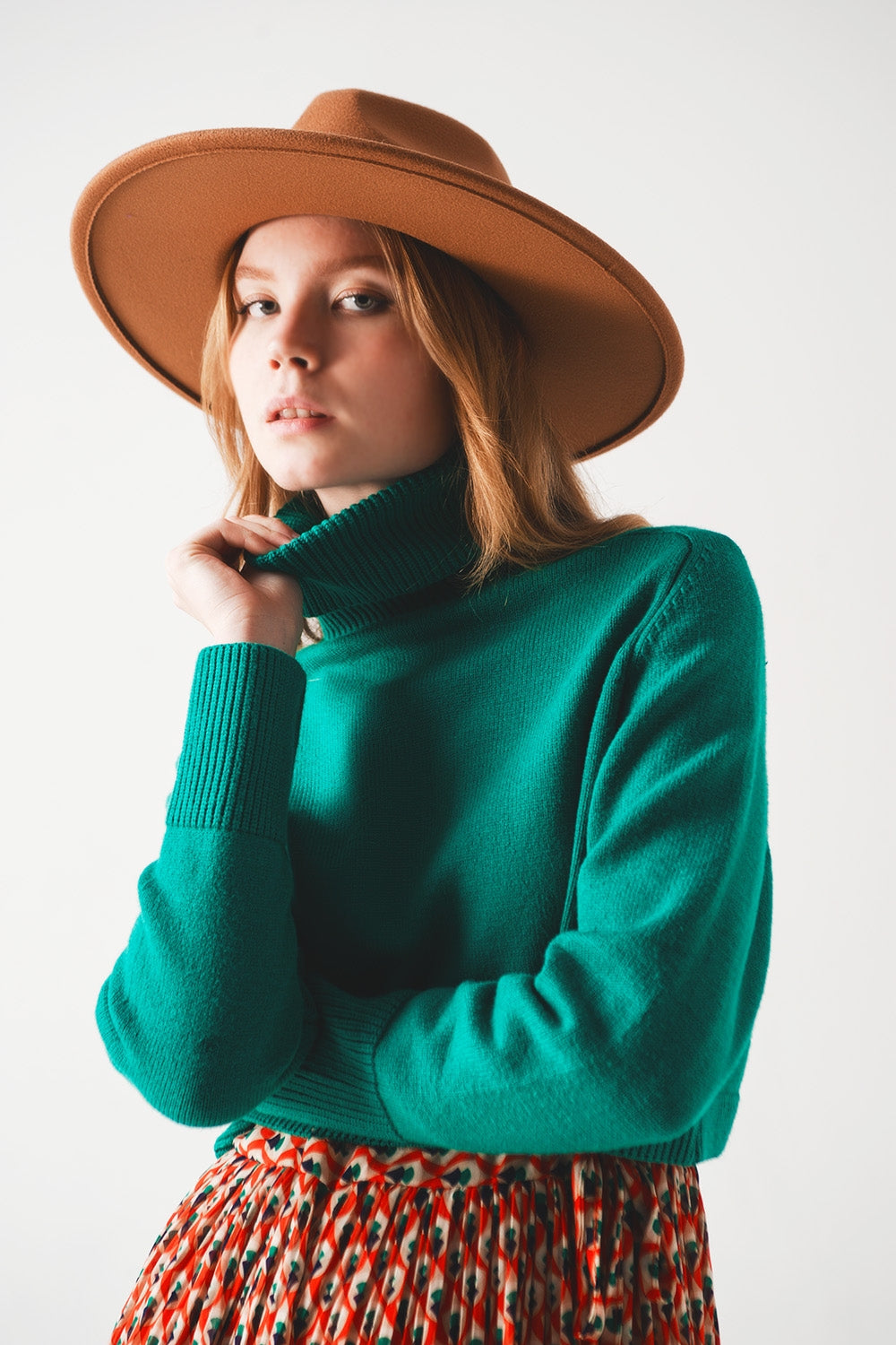 Jersey cropped de cuello alto en verde
