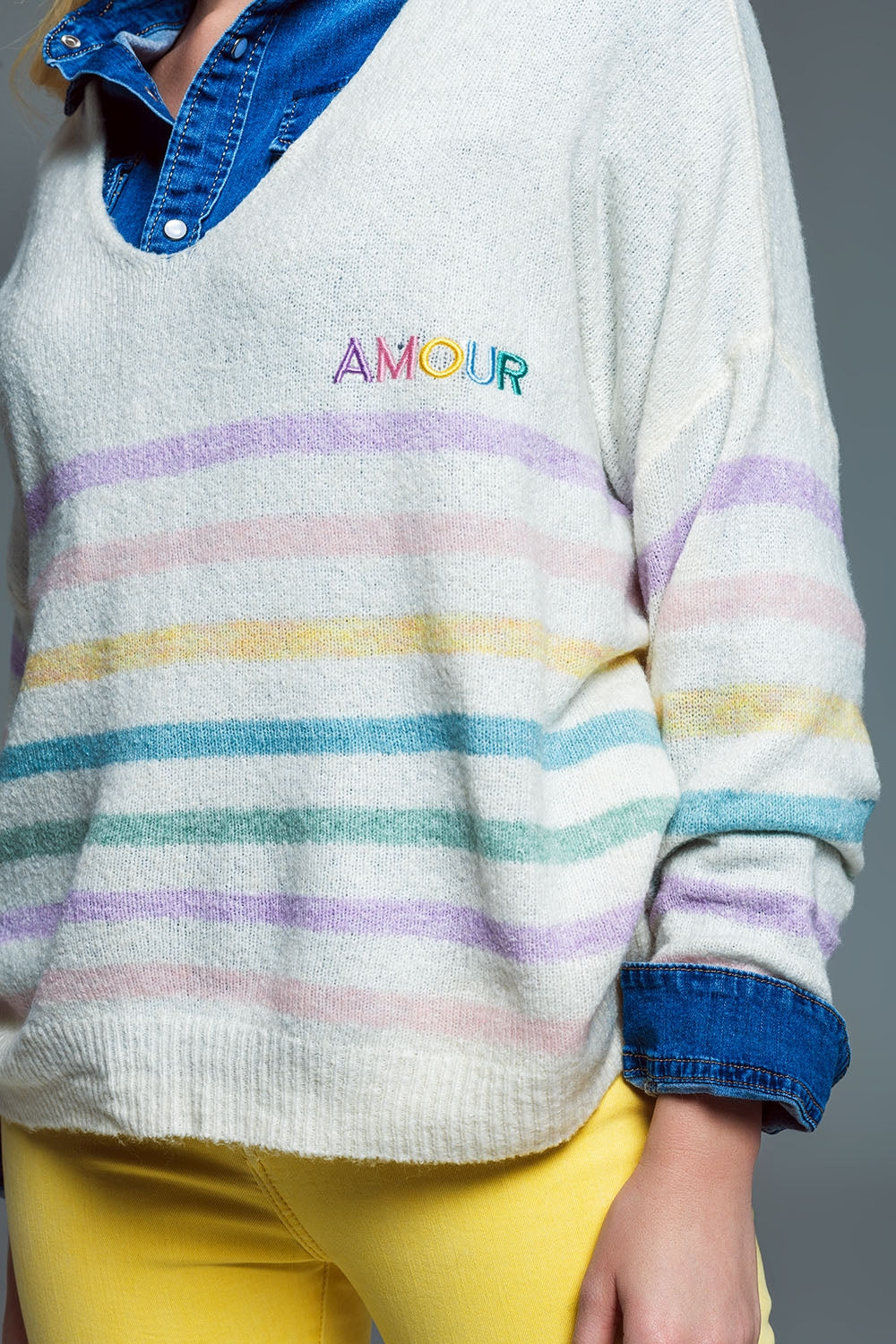 Jersey de rayas en colores pastel y bordado Amour