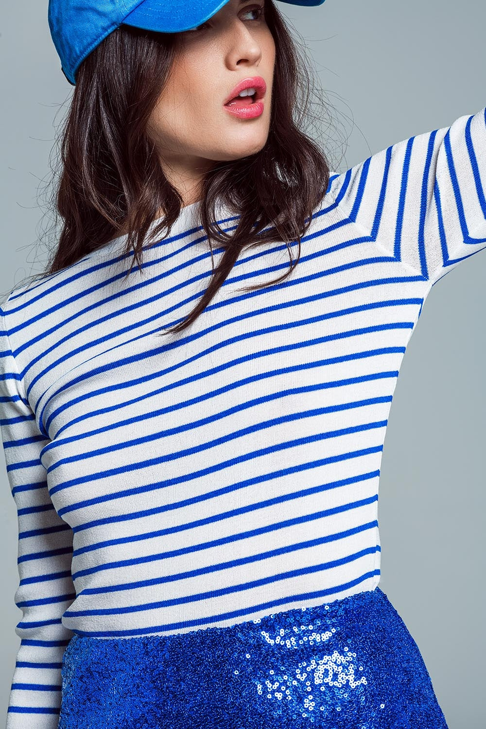 jersey fino blanco con rayas azules