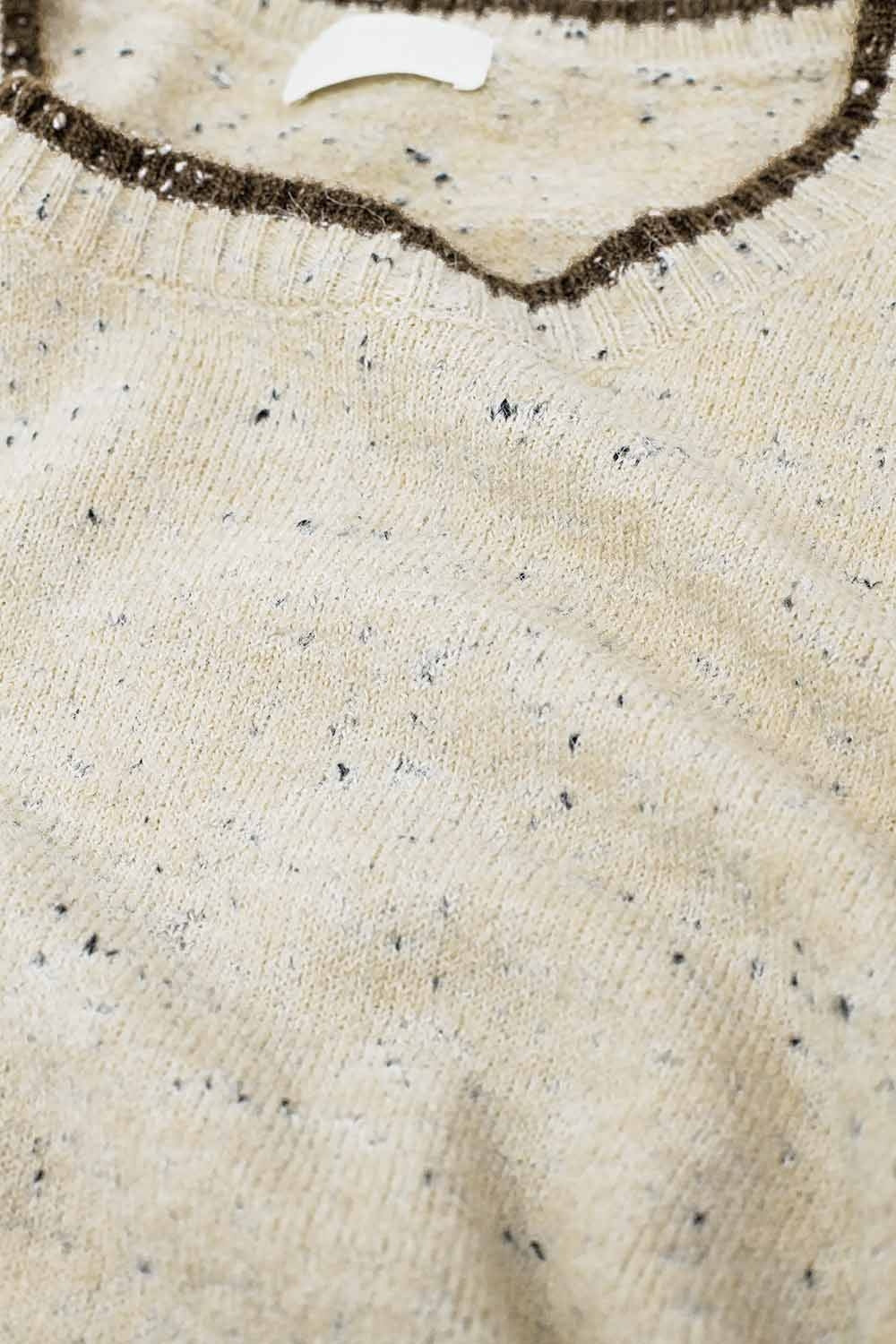 Jersey jaspeado con detalle de líneas en marrón