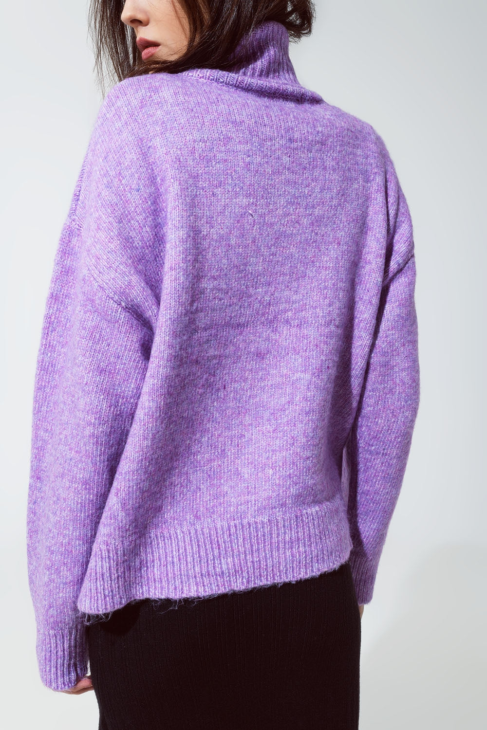 Jersey morado de cuello alto
