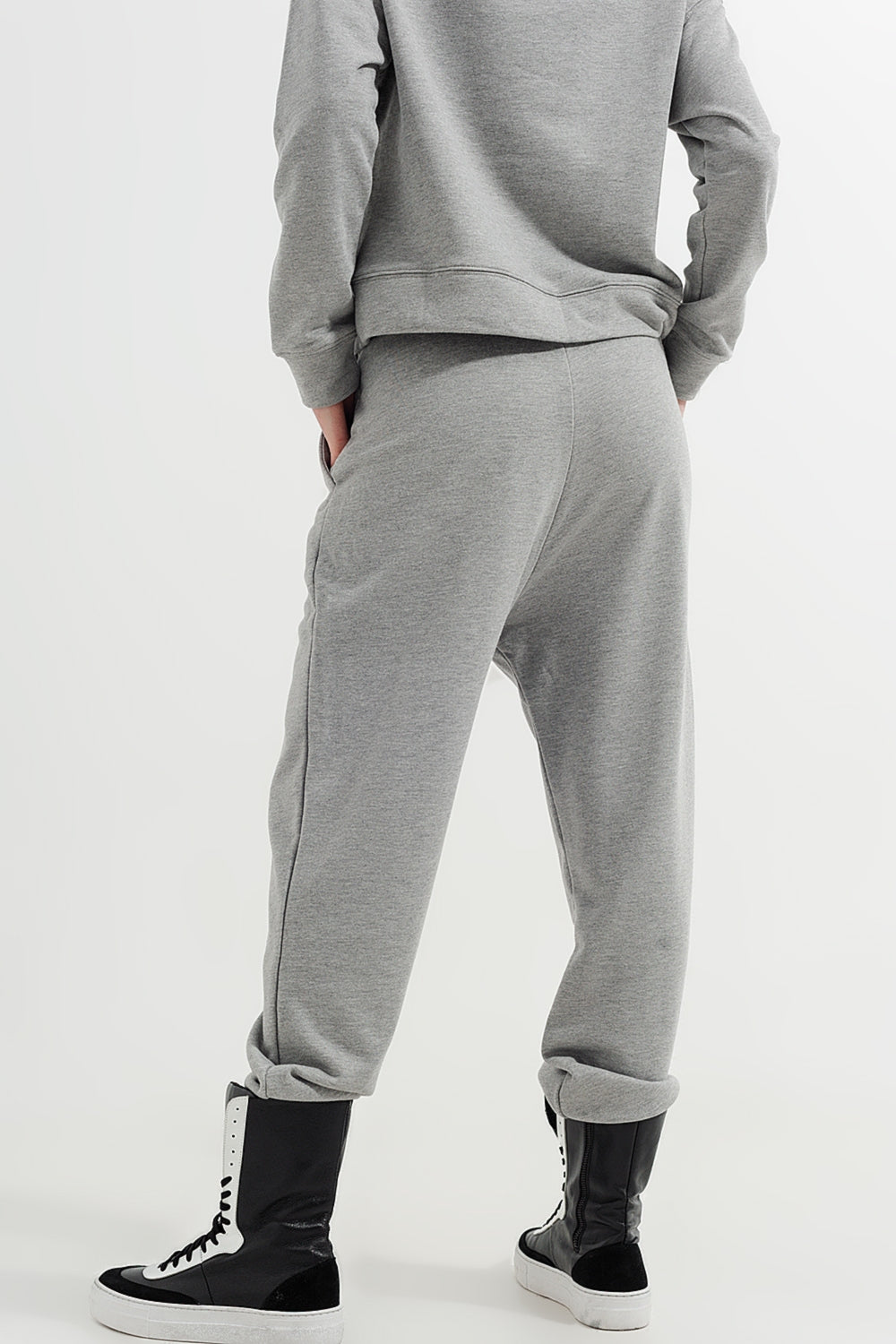 Jogger gris claro jaspeado