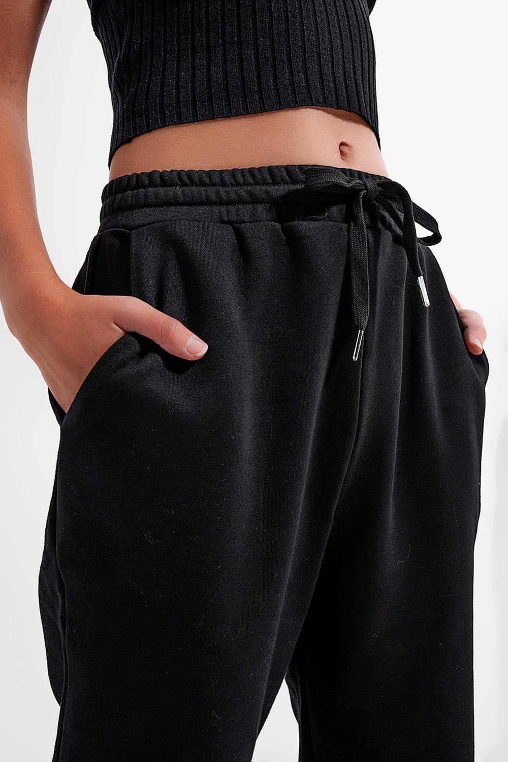 Joggers negros básicos con cordón de algodón