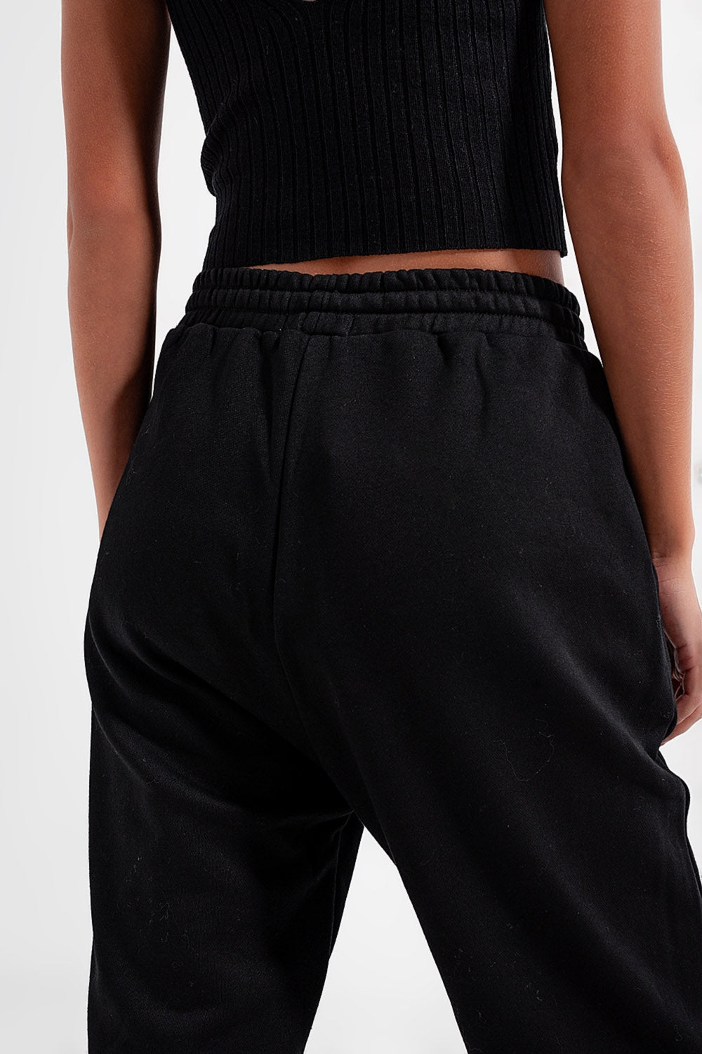 Joggers negros básicos con cordón de algodón