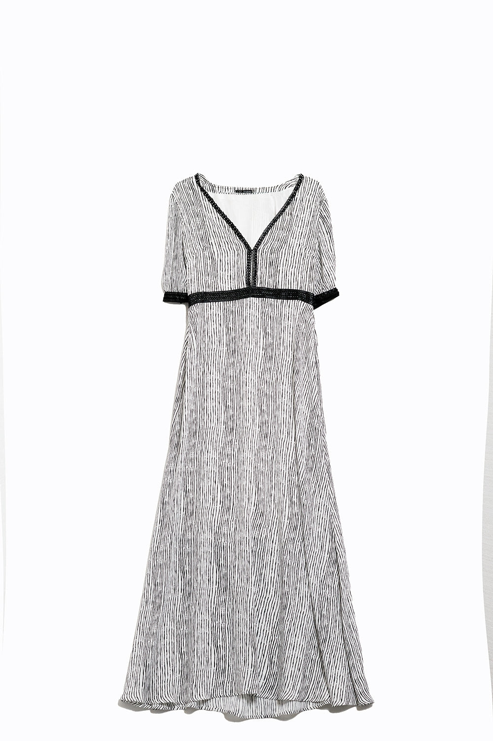 Q2 Maxi Vestido Blanco a Rayas con Escote en V y Mangas Cortas
