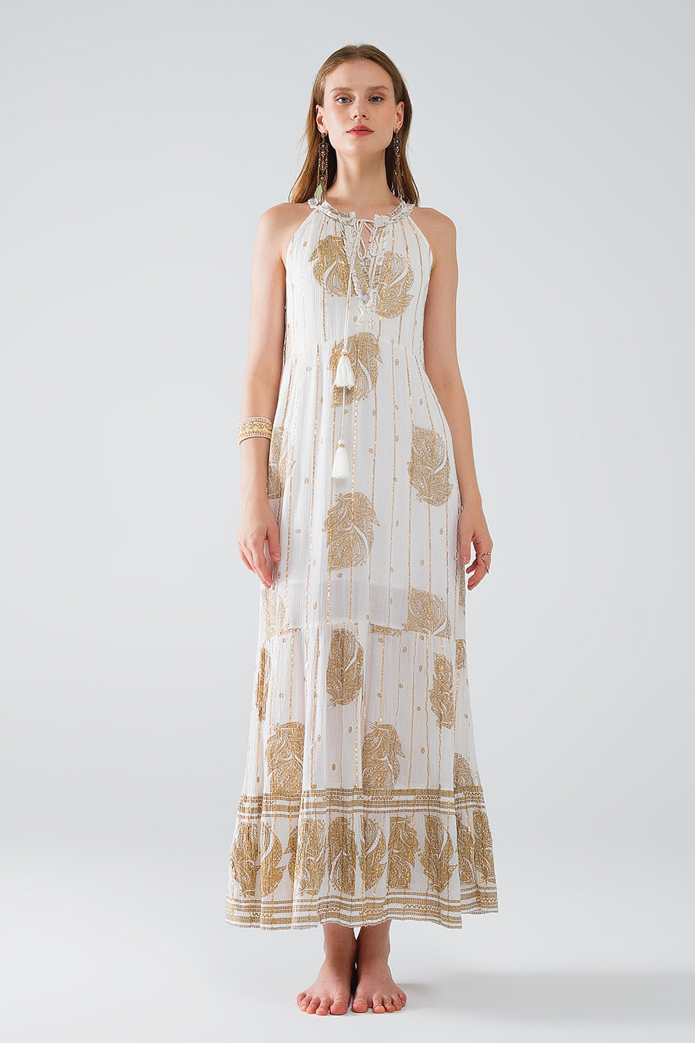 maxi vestido boho de gasa con estampado de flores doradas