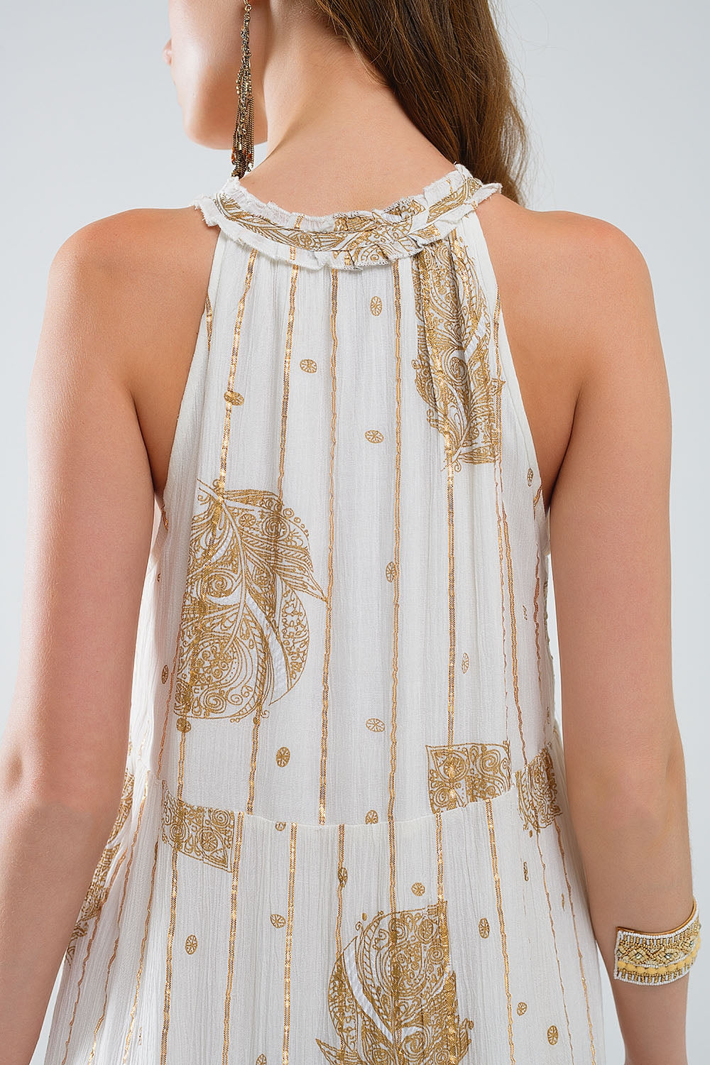 maxi vestido boho de gasa con estampado de flores doradas
