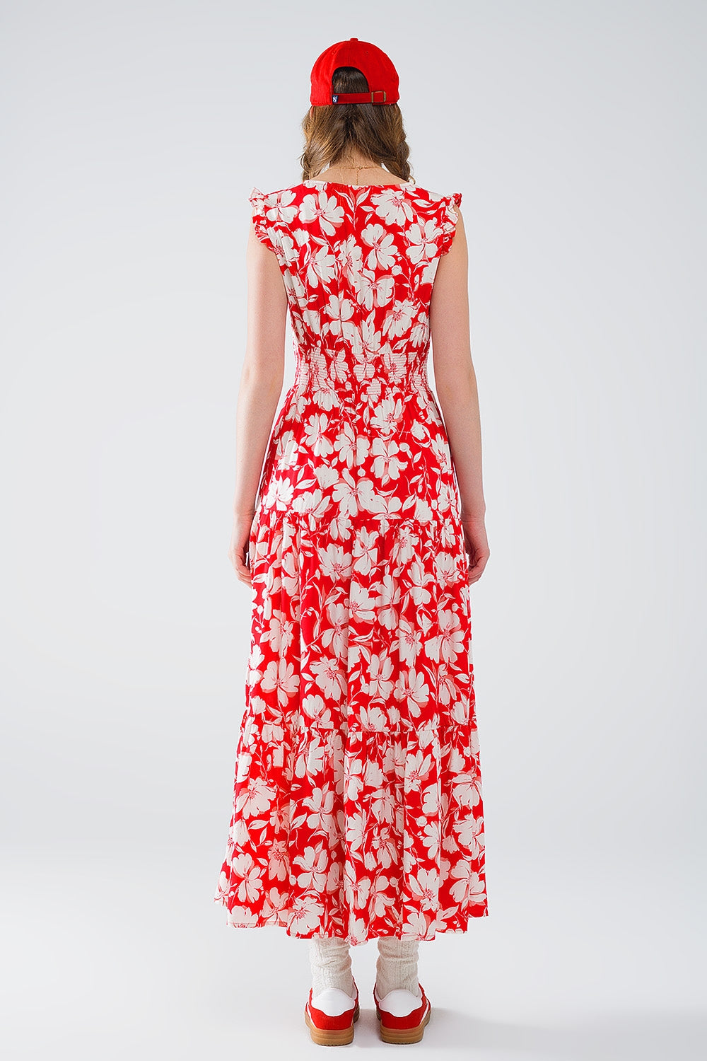 Maxi vestido rojo con estampado floral y escote en V