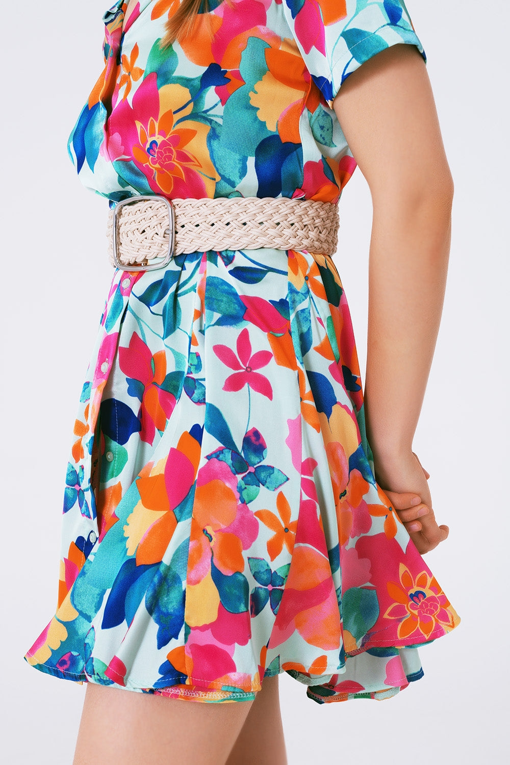 Mini vestido en saten suave estampado flores