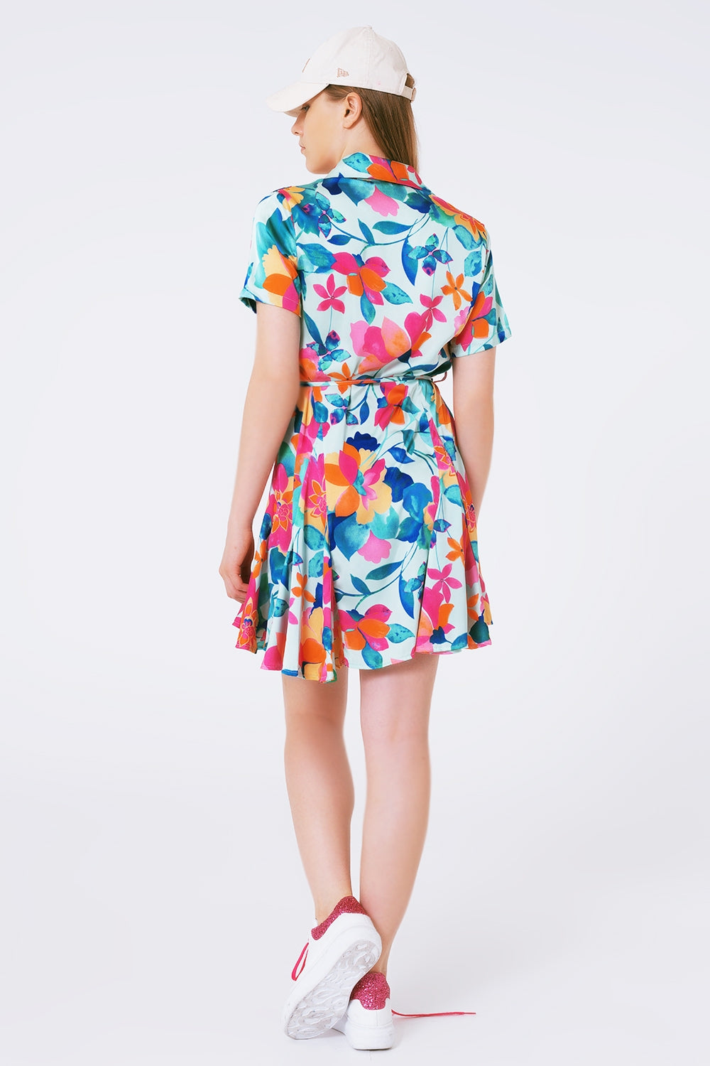 Mini vestido en saten suave estampado flores