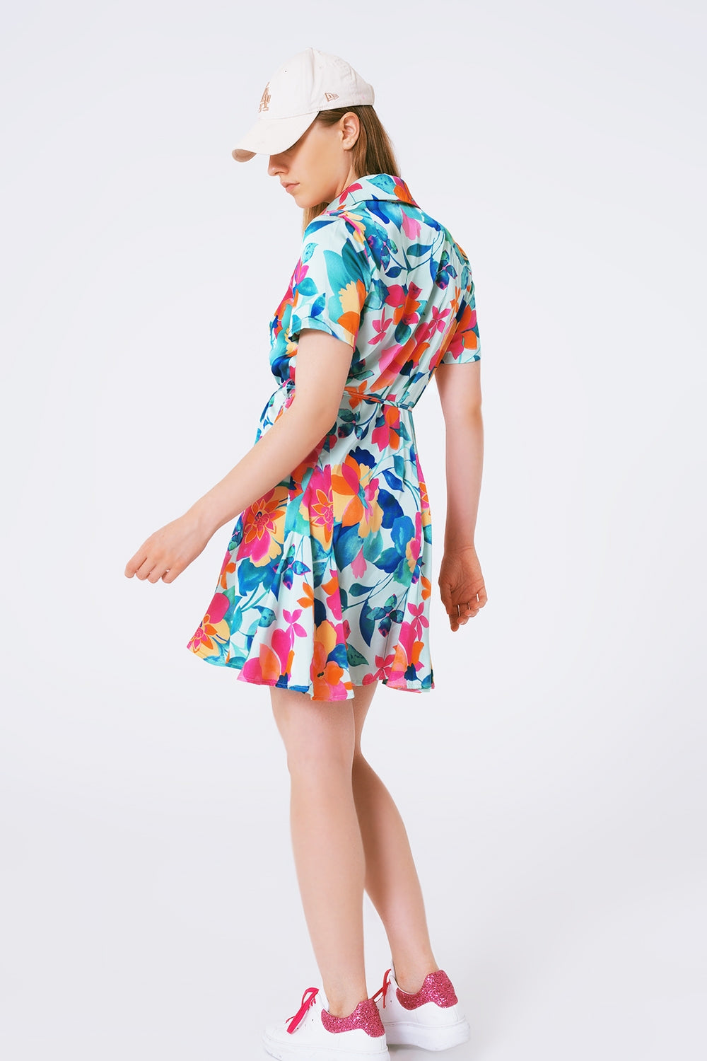 Mini vestido en saten suave estampado flores