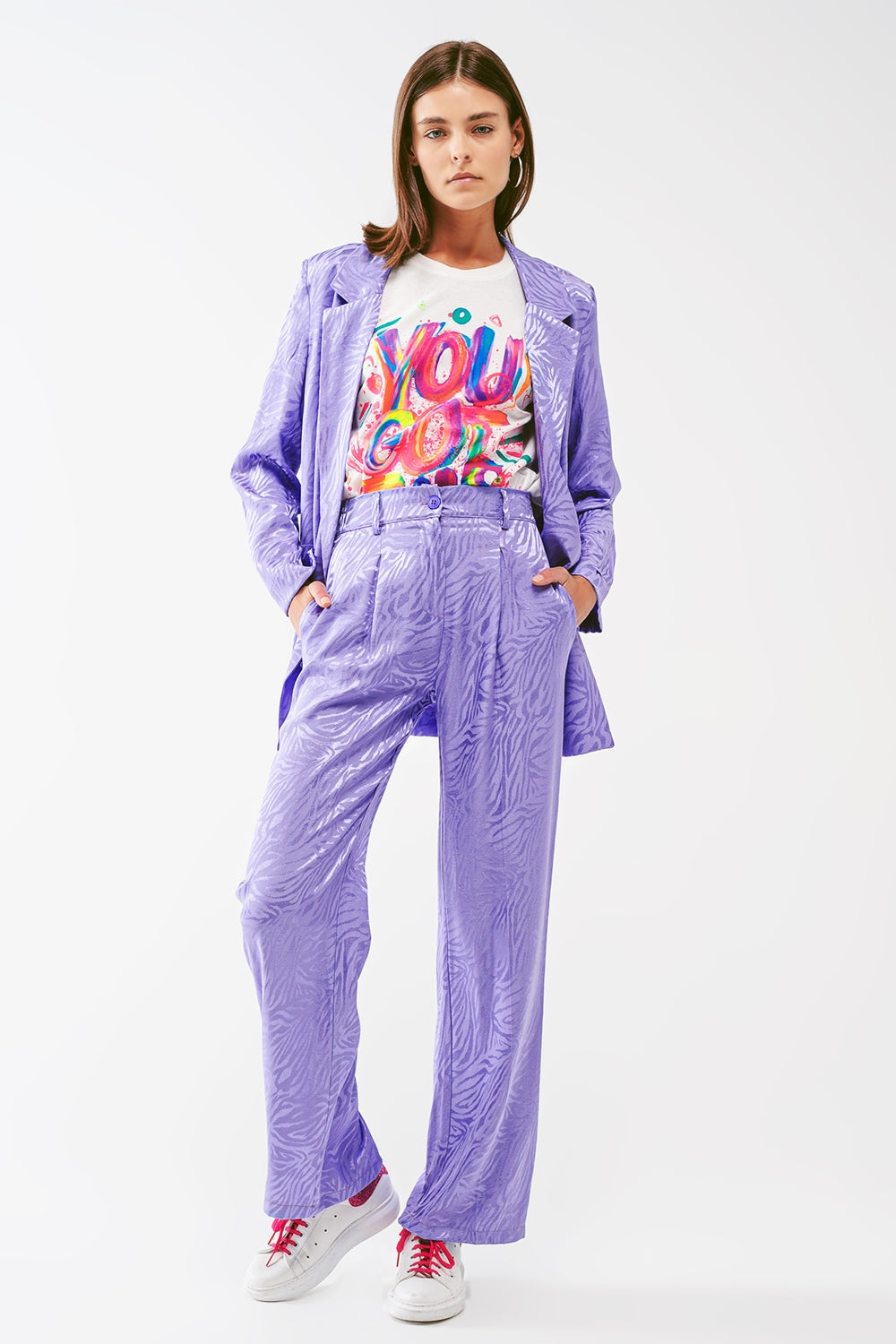 Pantalón suelto con estampado de cebra en morado