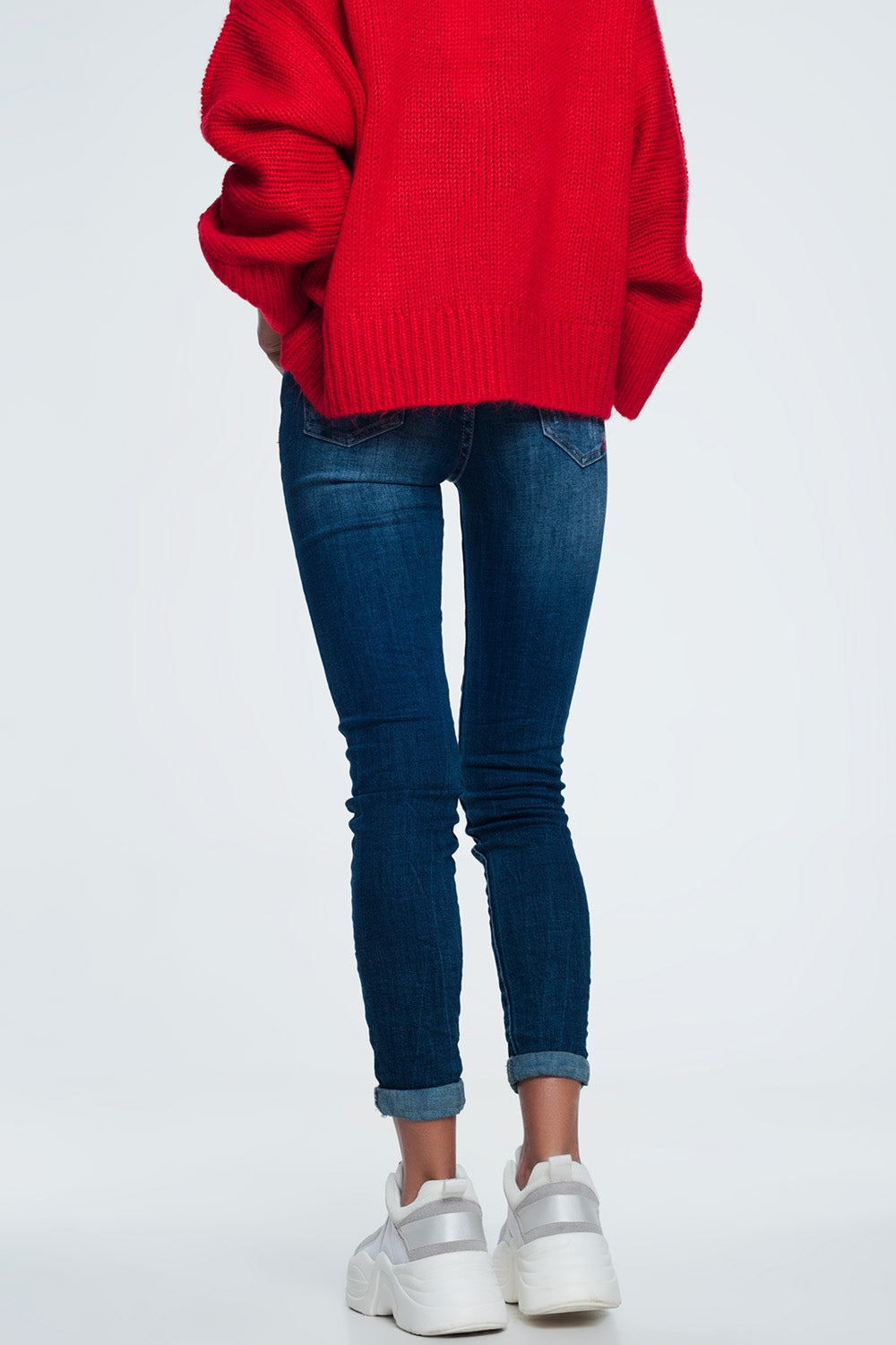 Pantalon vaquero slim con detalle de hilo en colores