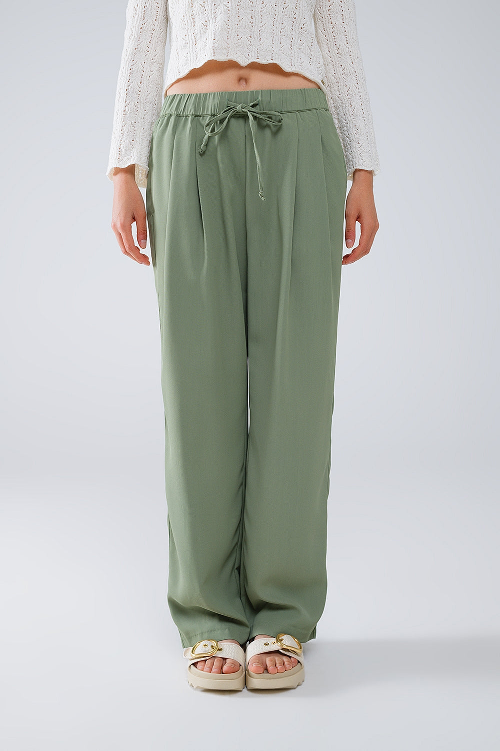 Q2 Pantalón Verde Con Bolsillos Delanteros Y Cordón De Cierre