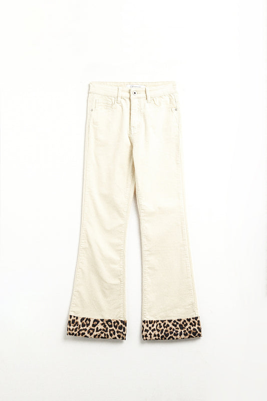 Q2 Pantalones acampanados de pana beige claro con estampado de leopardo en el bajo