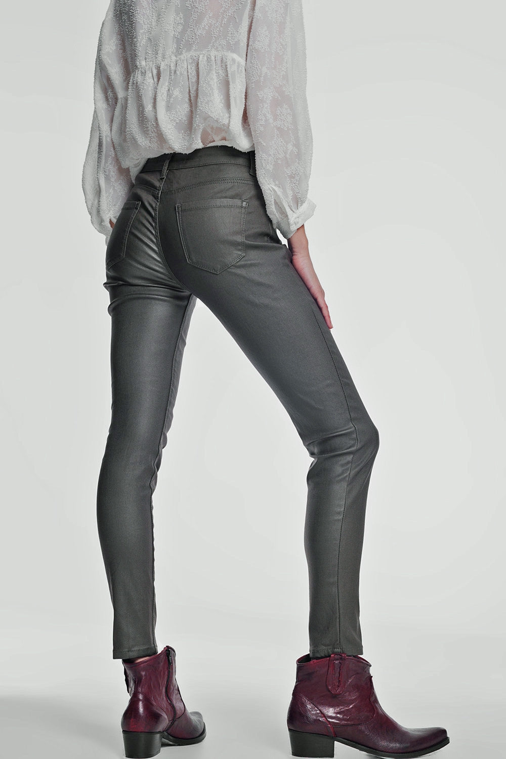 Pantalones ajustados de talle alto en caqui