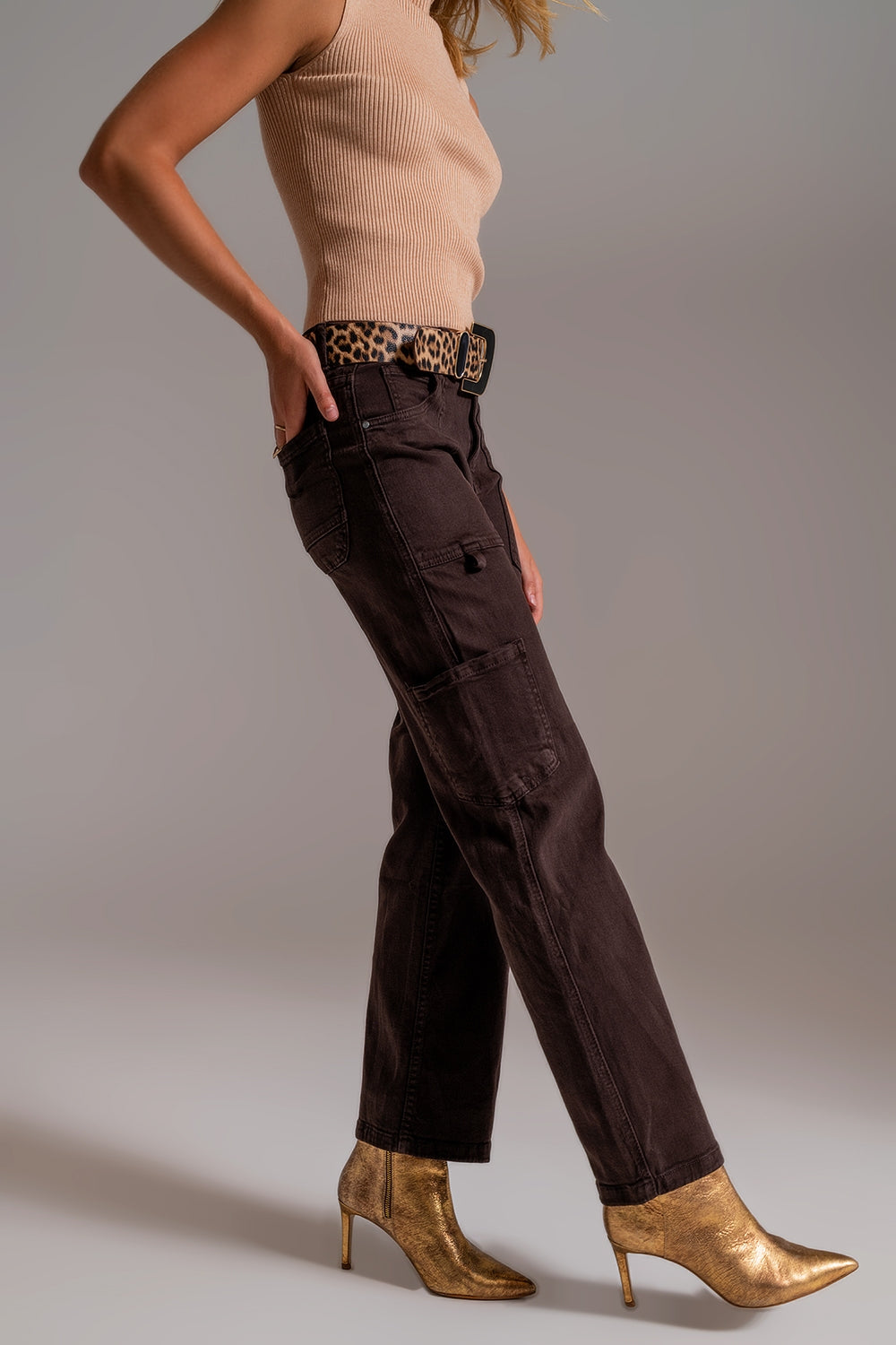 Pantalones cargo de pierna recta en marron