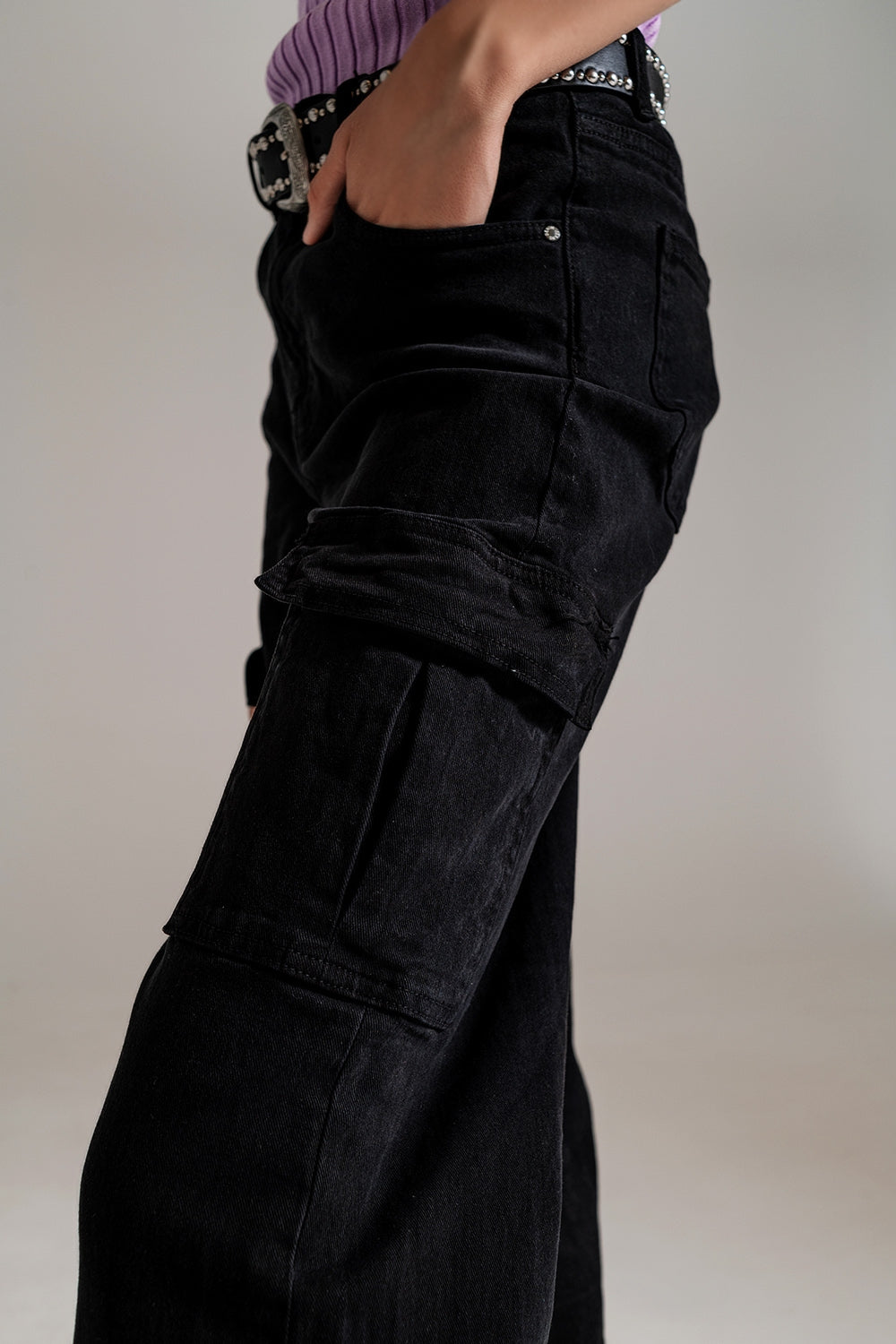 Pantalones cargo rectos en negro