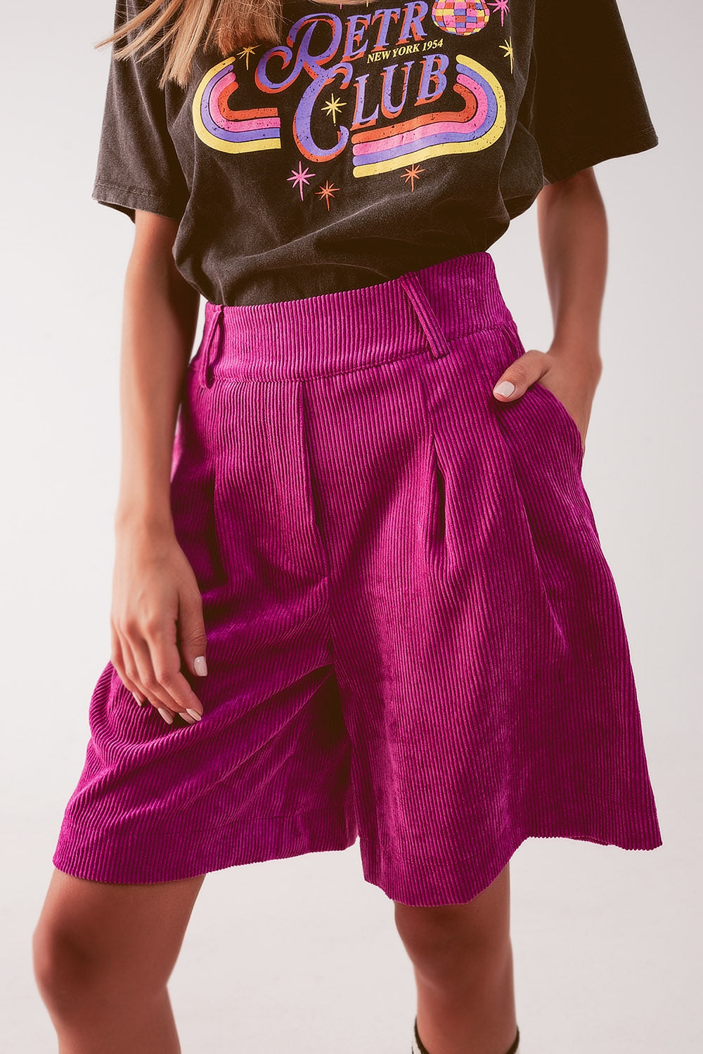 Pantalones cortos de pana fucsia de corte largo